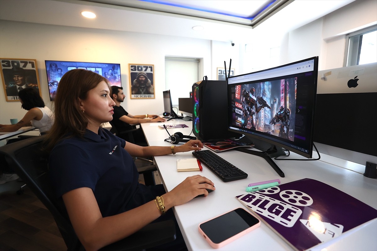 Mersin'de oyuncu kadrosu, senaryosu ve sahnelerinin tamamı yapay zeka programlarında üretilen uzun...