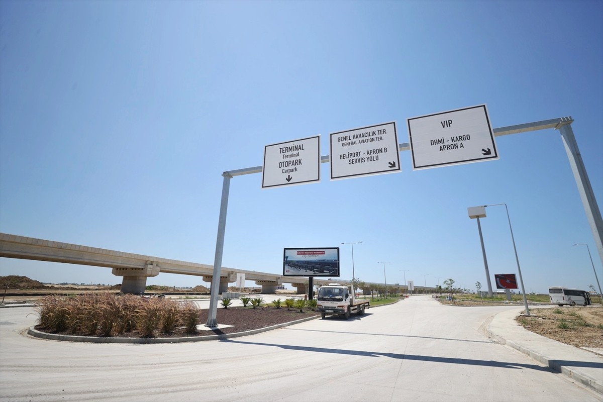 Mersin'de yapılan Çukurova Uluslararası Havalimanı'nın resmi açılışının, 10 Ağustos'ta...