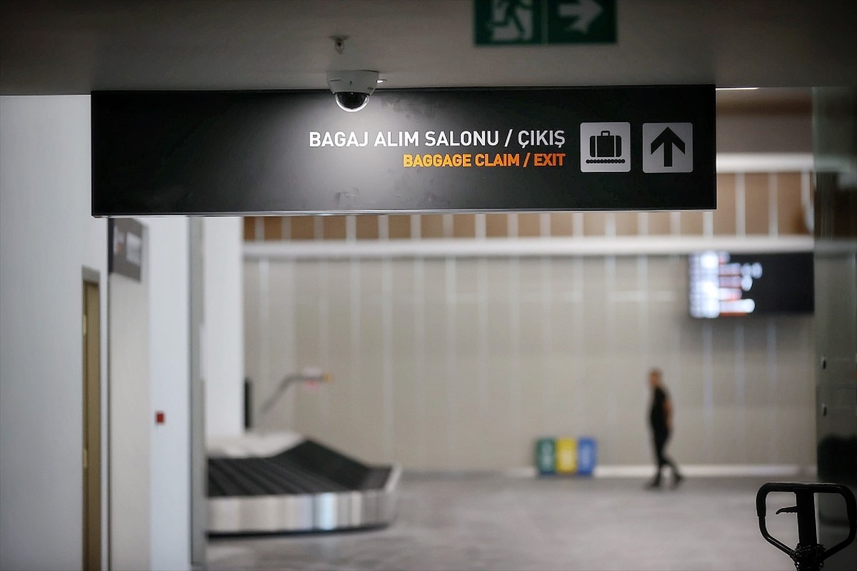 Mersin'de yapılan Çukurova Uluslararası Havalimanı'nın resmi açılışının, 10 Ağustos'ta...