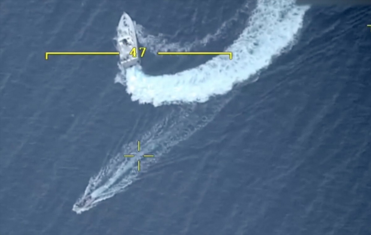 Milli Savunma Bakanlığı, Yunanistan'a ait sahil güvenlik unsurları tarafından Türk kara sularına...