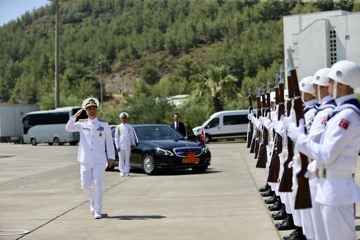 Muğla'nın Marmaris ilçesindeki Aksaz Deniz Üssü'nde, TCG Kuşadası ve TCG Kumkale gemilerinin Katar...