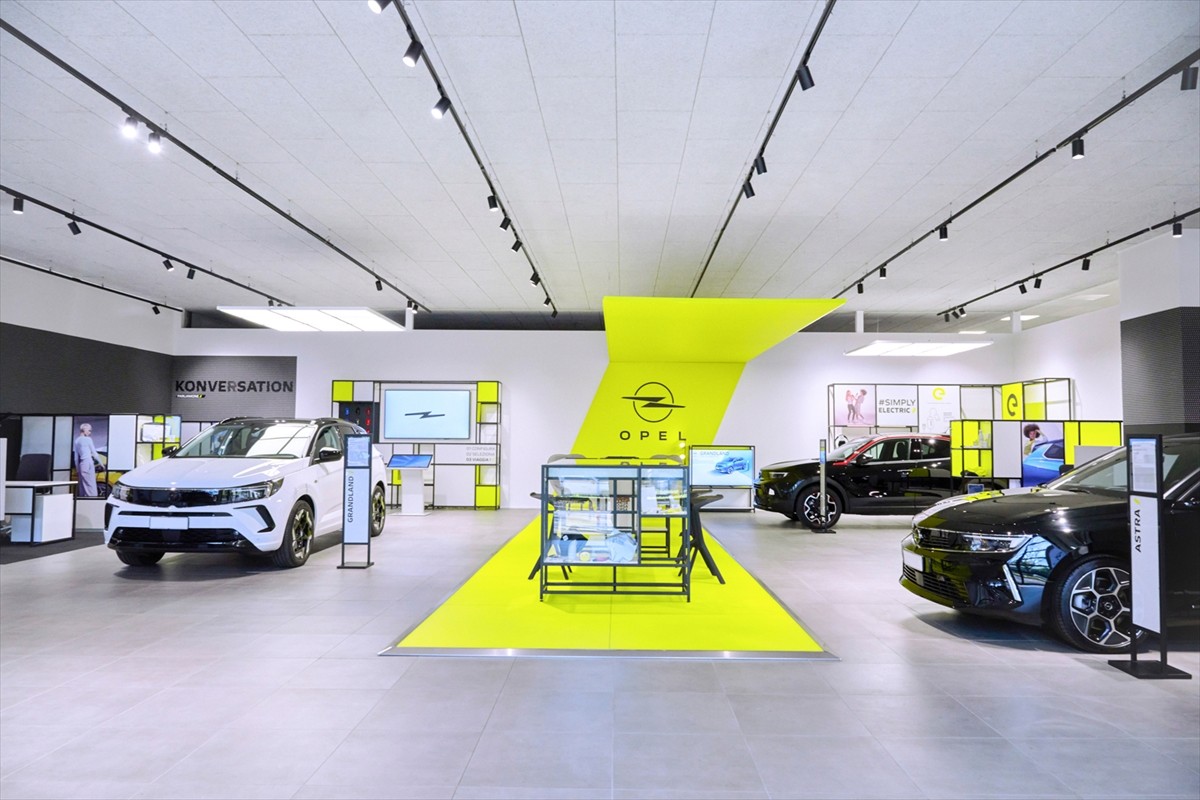 Opel, bayilerinin kurumsal kimlik konseptini yenilediğini duyurdu. Şirketten yapılan açıklamaya...