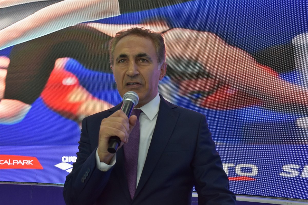 Para Yüzme ve Deaf Yüzme Kulüplerarası Türkiye Şampiyonası, Trabzon'da start aldı. Mehmet Akif...