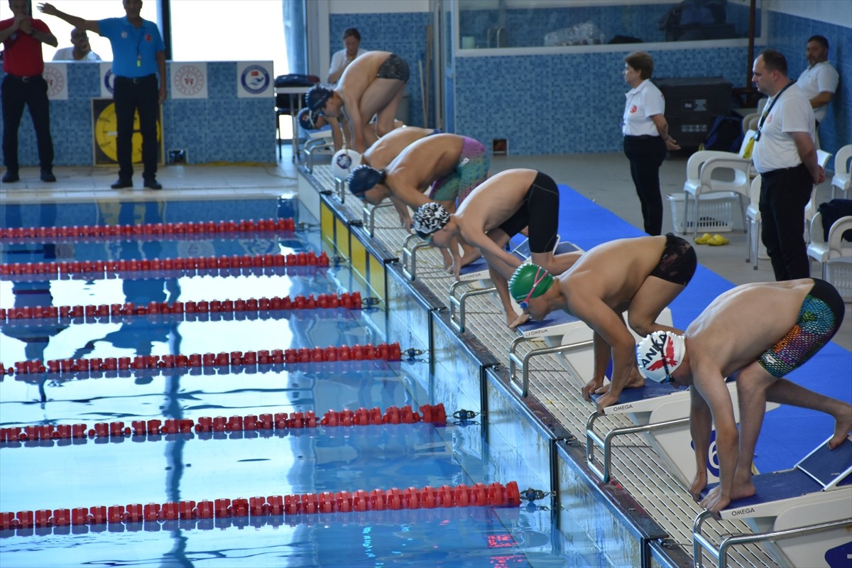 Para Yüzme ve Deaf Yüzme Kulüplerarası Türkiye Şampiyonası, Trabzon'da start aldı. Mehmet Akif...