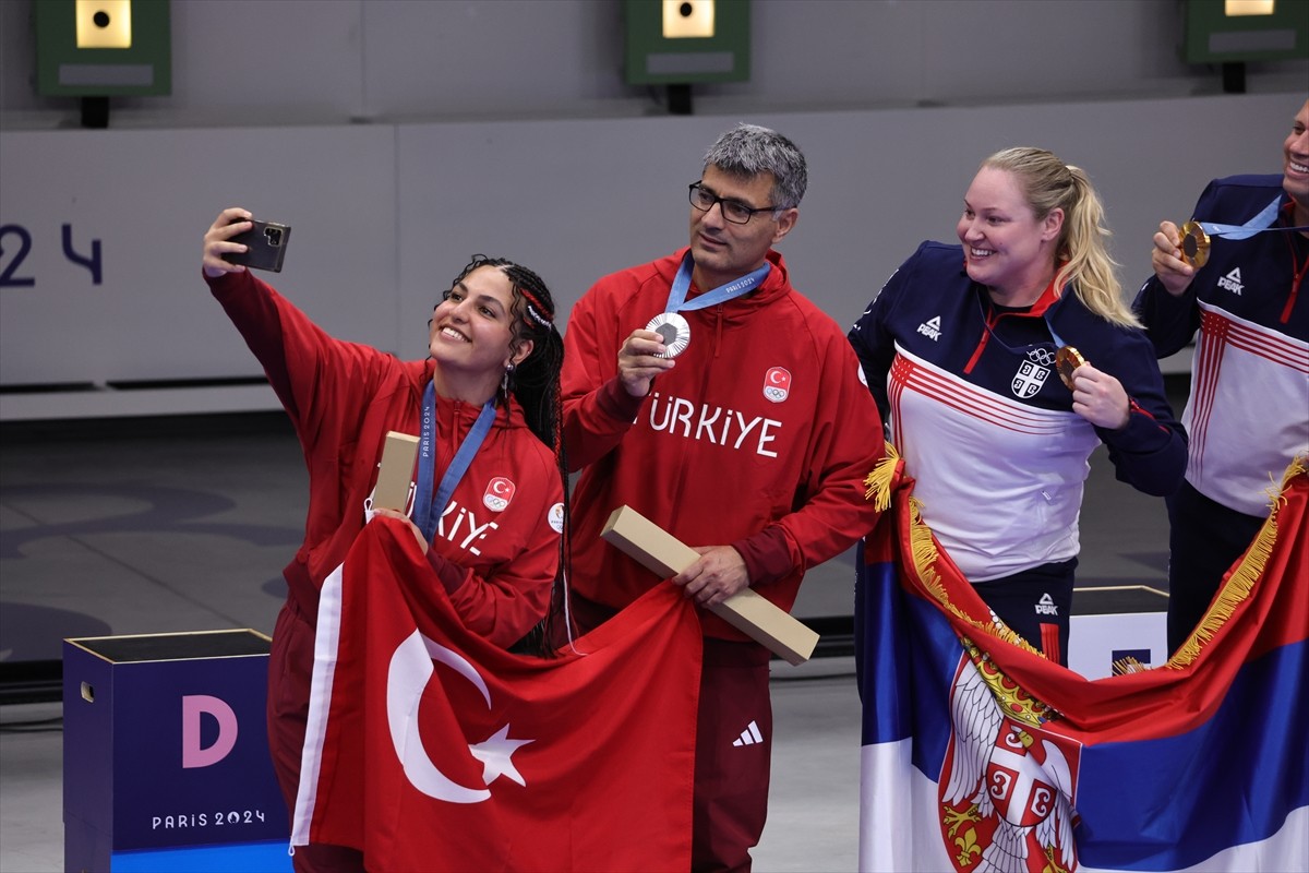 Paris 2024 Olimpiyat Oyunları'nda Yusuf Dikeç ve Şevval İlayda Tarhan'dan oluşan atıcılık milli...