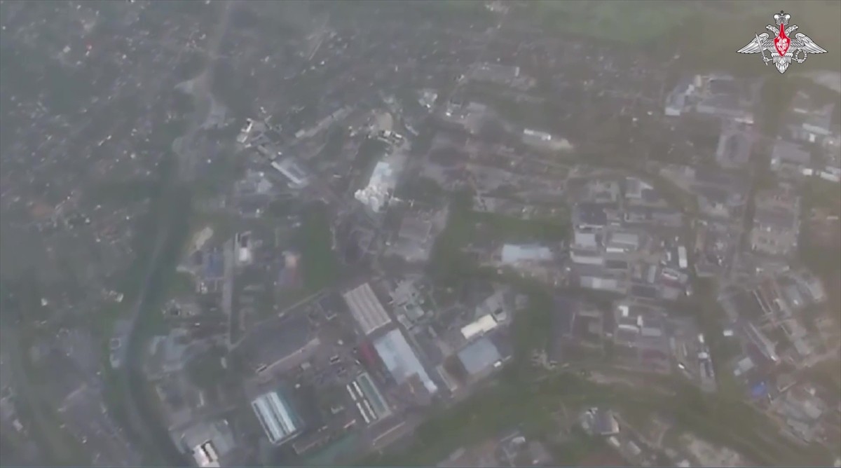 Rusya Savunma Bakanlığı, Ukrayna’nın Harkiv bölgesinde aralarında 40 yabancı eğitmenin bulunduğu...