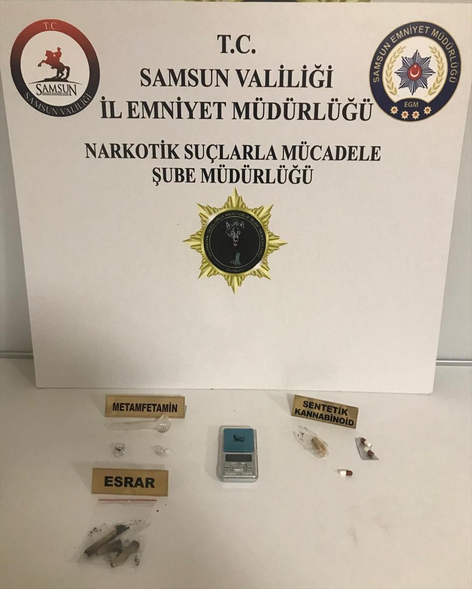 Samsun'da gerçekleştirilen denetimlerde 17 şüpheli gözaltına alındı. Yapılan aramada 121 sentetik...