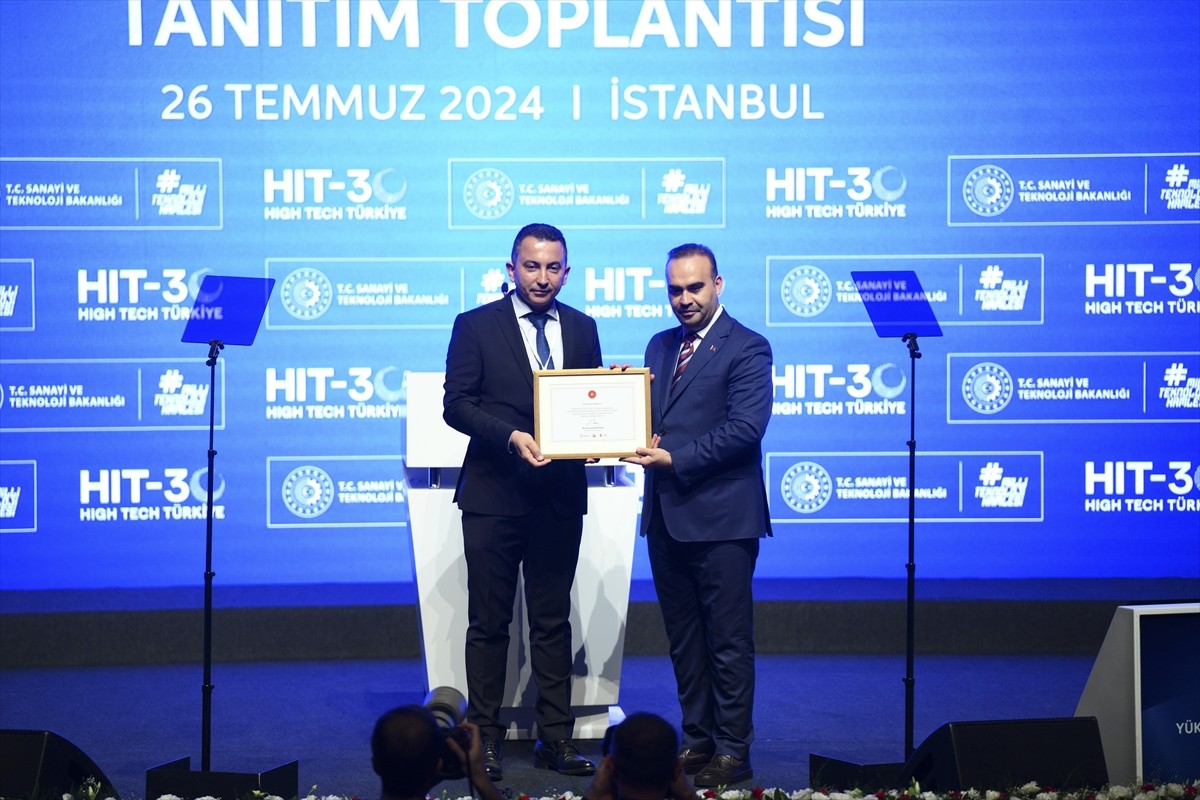 Sanayi ve Teknoloji Bakanı Mehmet Fatih Kacır, Atatürk Kültür Merkezi'nde 'HIT-30 Yüksek Teknoloji...