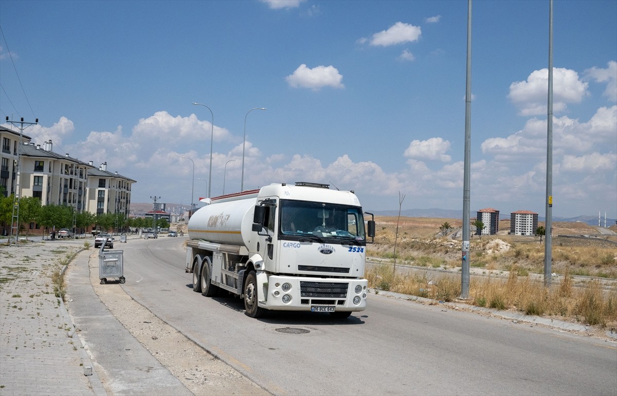 Sincan'a bağlı Saraycık Mahallesi'nde 5 gündür süregelen su kesintisi mahalle sakinlerini mağdur...
