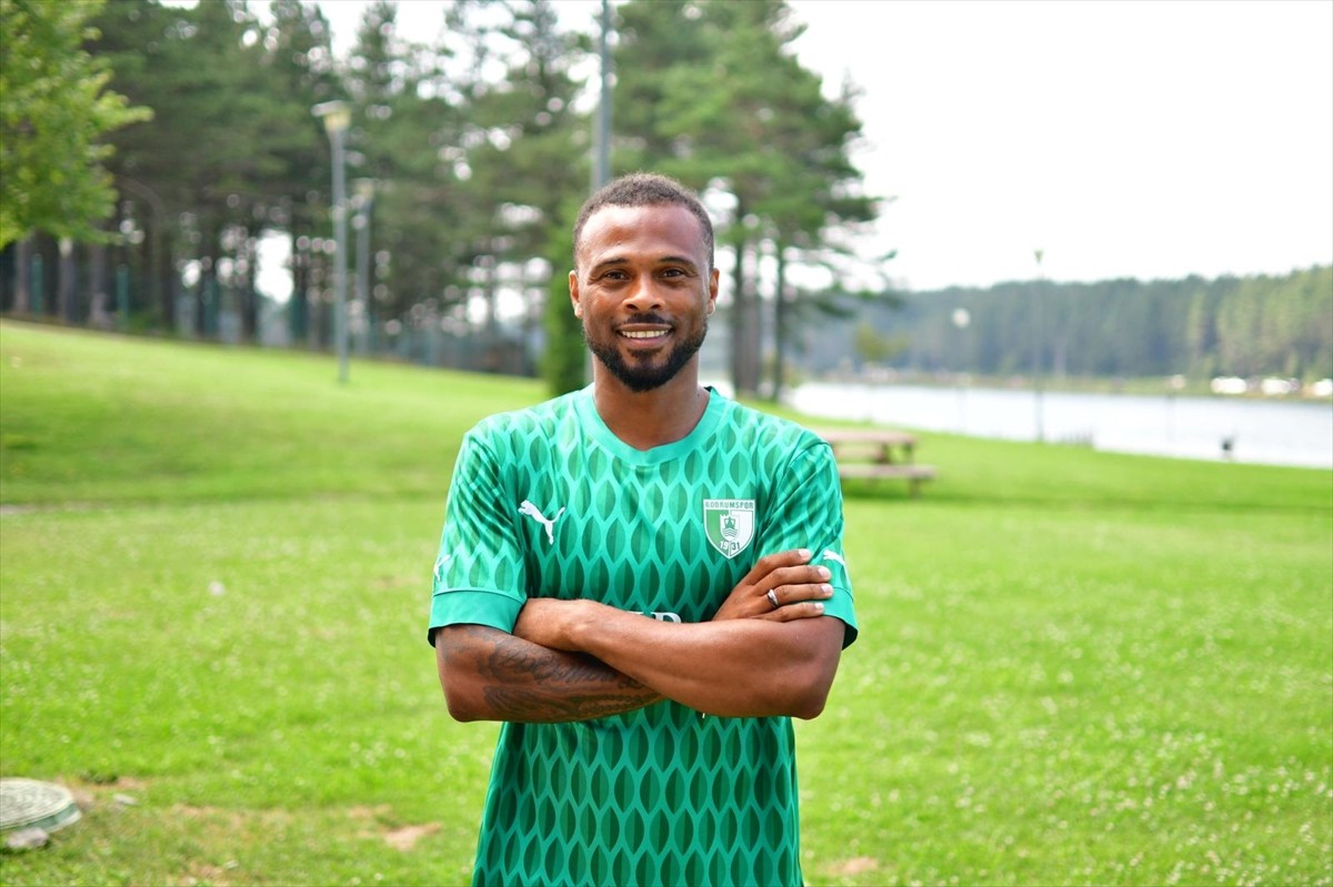 Süper Lig'in yeni ekiplerinden Sipay Bodrum FK, geçen sezon Eyüpspor'da forma giyen Fredy...