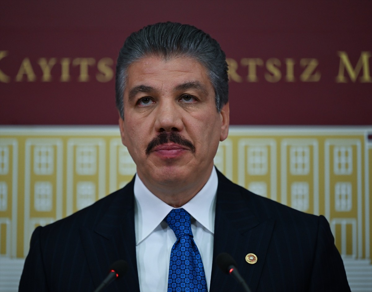 TBMM Adalet Komisyonu Başkanı ve AK Parti İstanbul Milletvekili Cüneyt Yüksel,  Meclis'te...