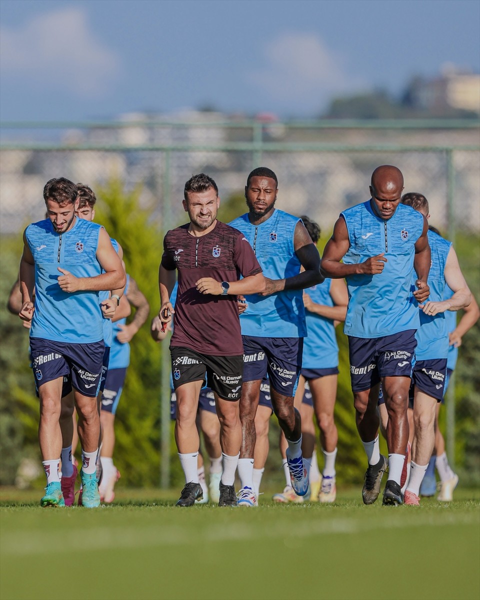 Trabzonspor, UEFA Avrupa Ligi 2. eleme turu rövanşında sahasında Slovakya'nın Ruzomberok takımı...