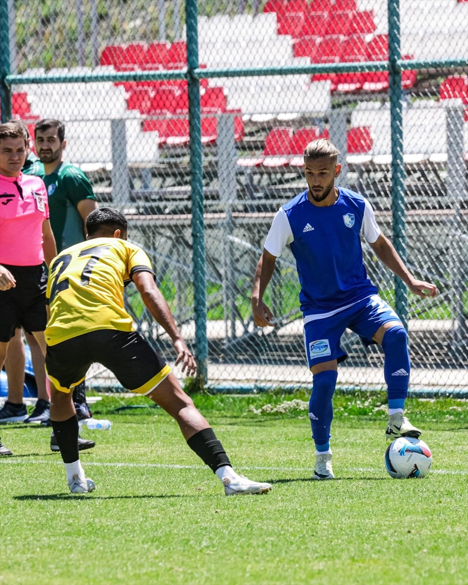 Trendyol 1. Lig ekiplerinden Erzurumspor FK ile İstanbulspor, Erzurum'da Palandöken Dağı...
