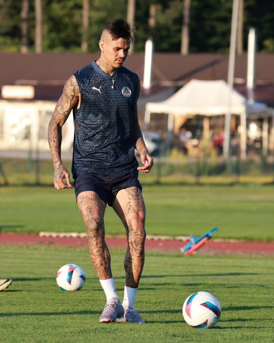 Trendyol Süper Lig ekiplerinden Corendon Alanyaspor, yeni sezon hazırlıklarının 2. etabı için...