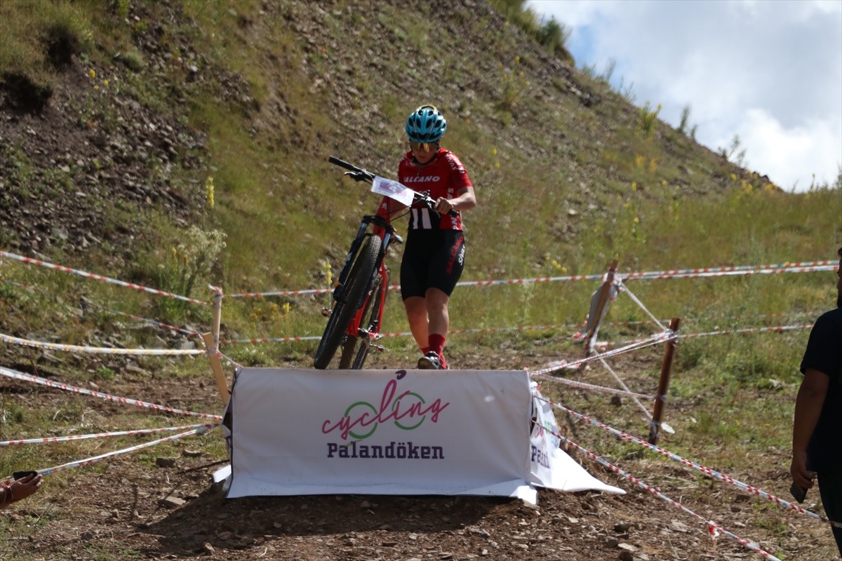 Türkiye Bisiklet Federasyonu tarafından Erzurum'da düzenlenen Türkiye Dağ Bisikleti Şampiyonası...