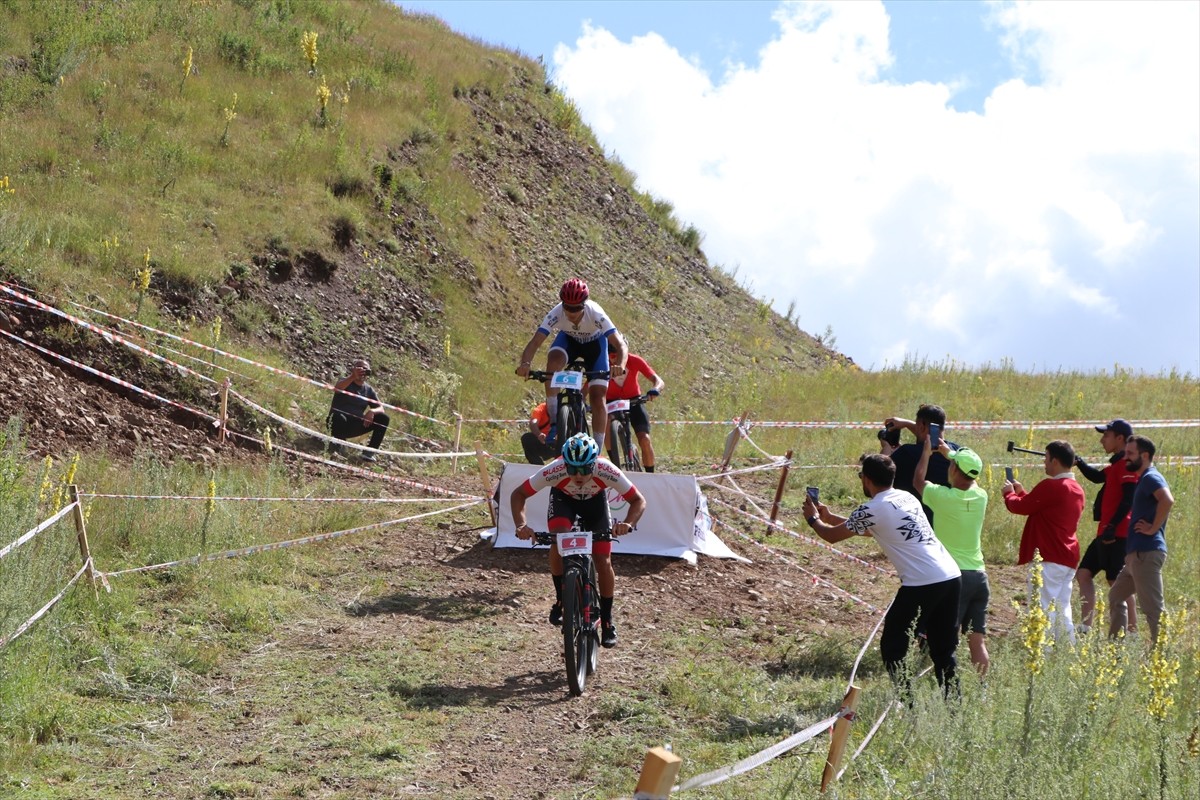 Türkiye Bisiklet Federasyonu tarafından Erzurum'da düzenlenen Türkiye Dağ Bisikleti Şampiyonası...
