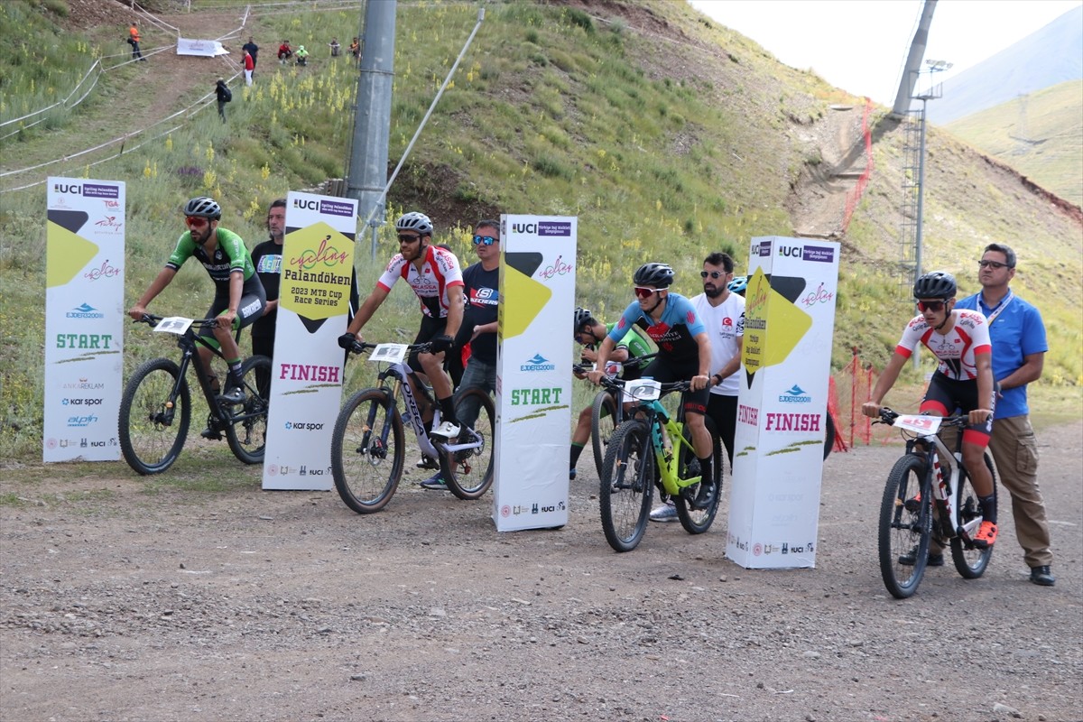 Türkiye Bisiklet Federasyonu tarafından Erzurum'da düzenlenen Türkiye Dağ Bisikleti Şampiyonası...