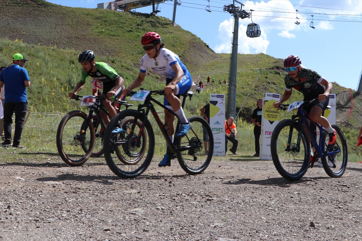 Türkiye Bisiklet Federasyonu tarafından Erzurum'da düzenlenen Türkiye Dağ Bisikleti Şampiyonası...