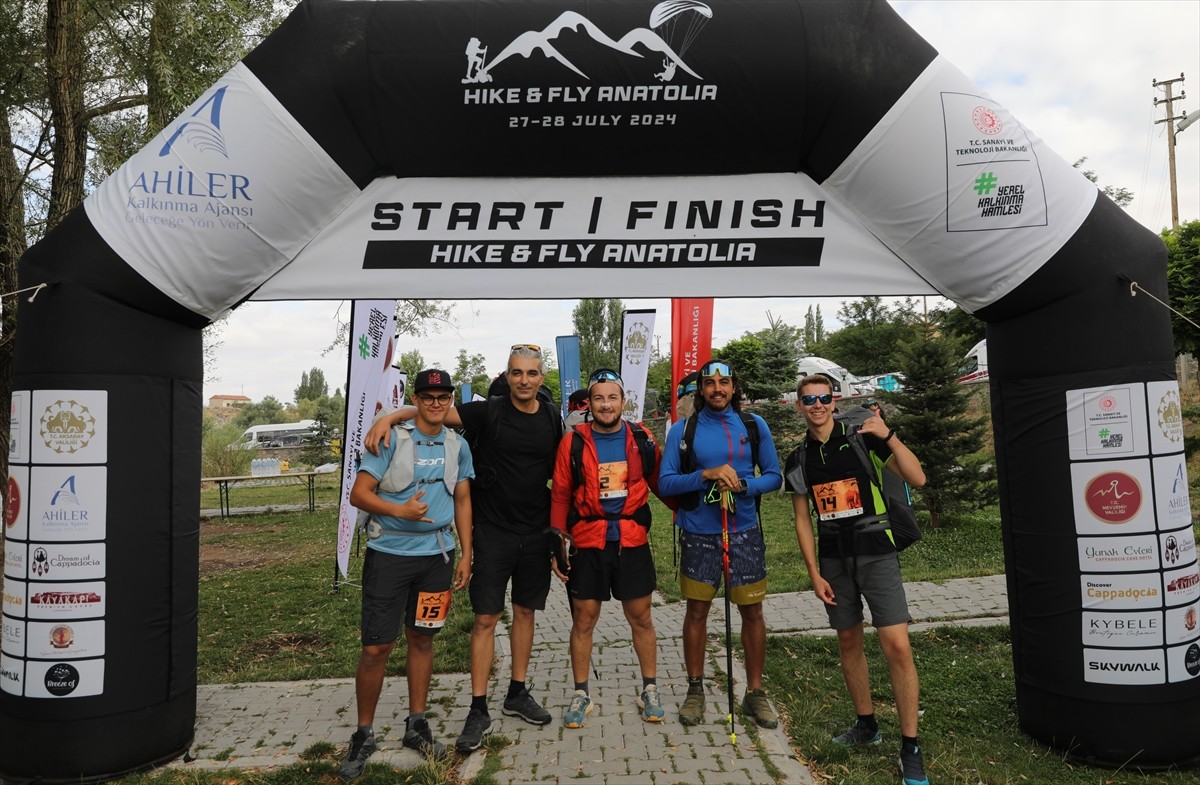Türkiye’de ilk kez düzenlenen koşu ve yamaç paraşütü disiplinlerini içeren "Hike and Fly Anatolia"...