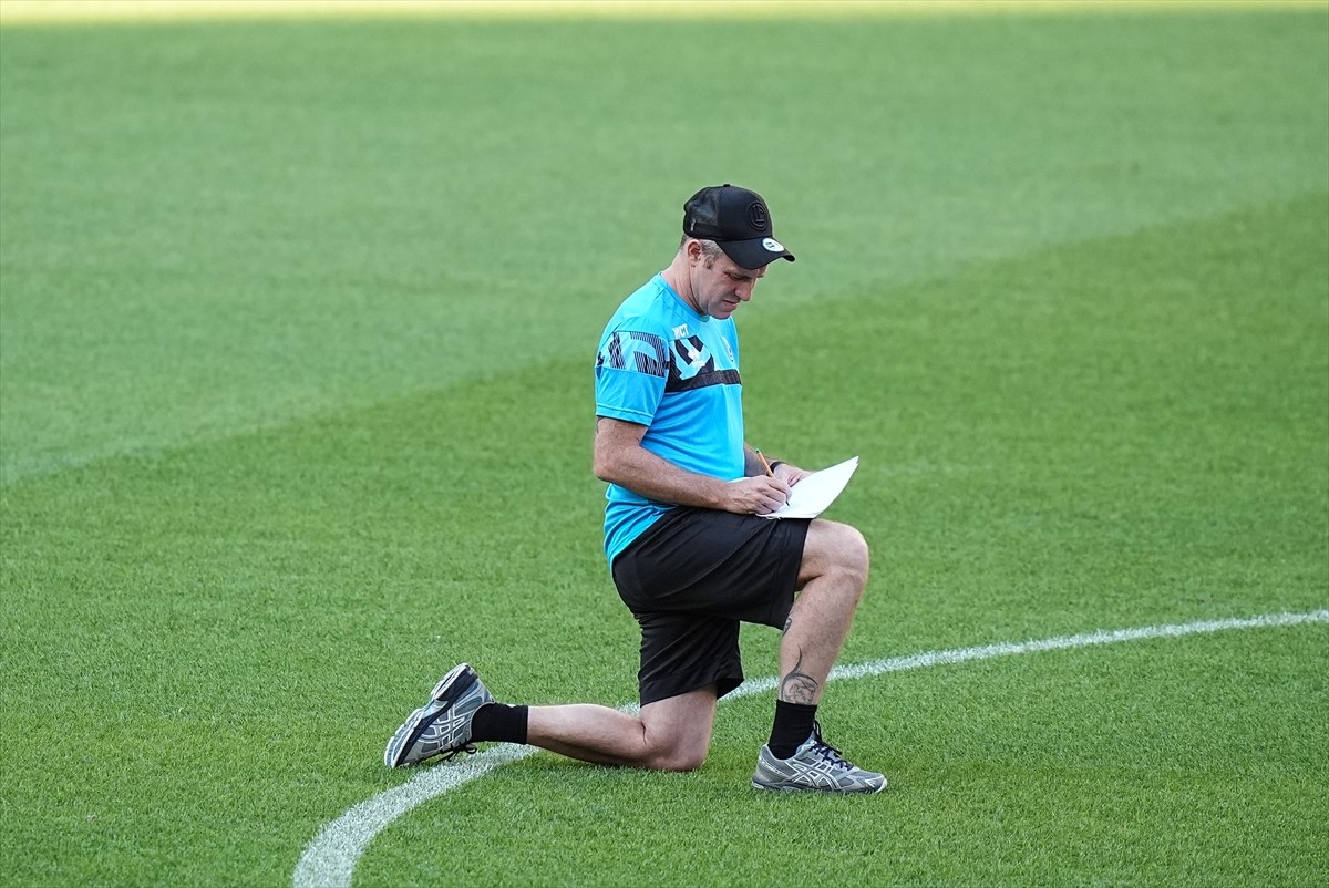 UEFA Şampiyonlar Ligi 2. eleme turu rövanş maçında yarın Fenerbahçe'ye konuk olacak Lugano...