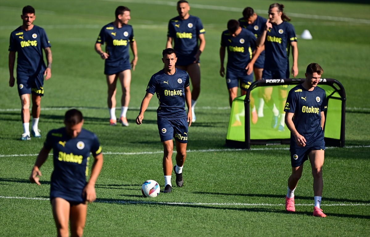 UEFA Şampiyonlar Ligi 2. eleme turu rövanşında yarın İsviçre'nin Lugano ekibini konuk edecek...