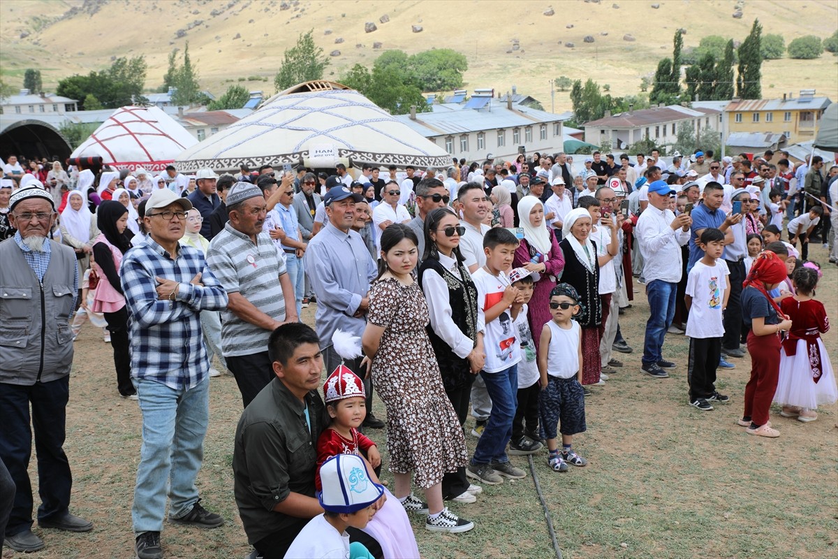 Van'ın Erciş ilçesinde yaşayan Kırgızlar, son hanları Rahmankul Han'ı doğumunun 110. yılında...