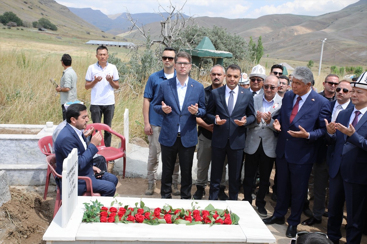 Van'ın Erciş ilçesinde yaşayan Kırgızlar, son hanları Rahmankul Han'ı doğumunun 110. yılında...