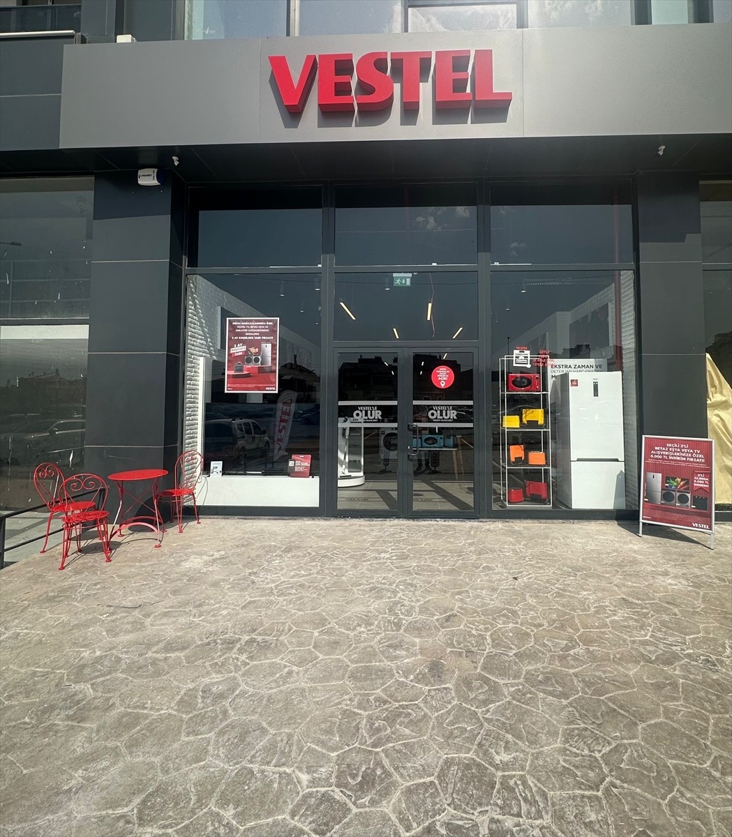 Vestel, "Bursa Osmangazi İstanbul Yolu Ekspres" mağazasını hizmete sundu. Şirket, Bursa'da yeni...
