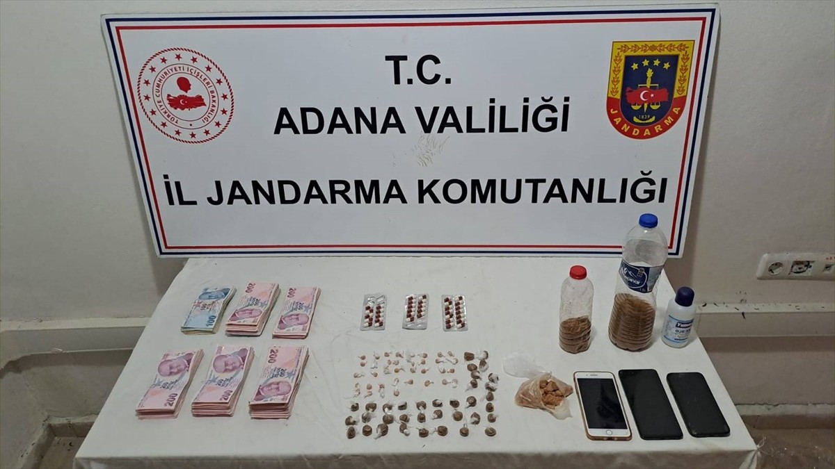 Adana'nın Yüreğir ilçesindeki uyuşturucu operasyonunda 4 şüpheli gözaltına alındı. Operasyonda 83...