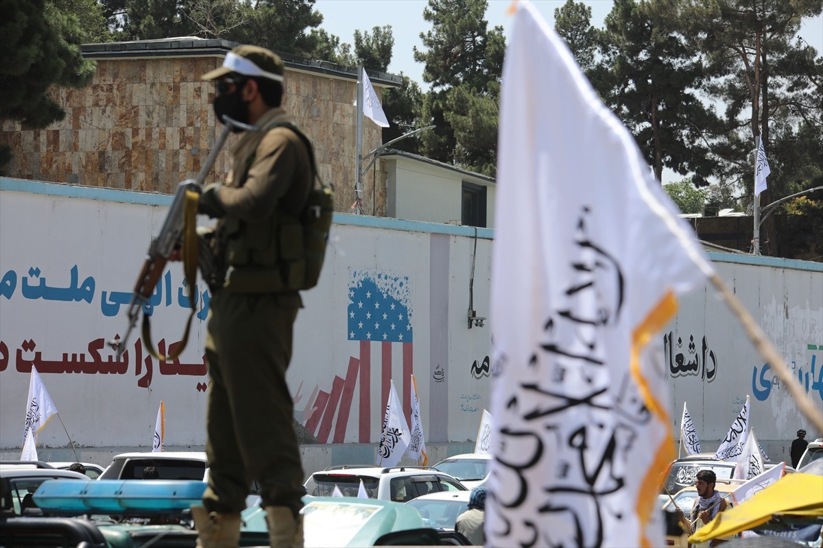 Afganistan yönetimi, bir zamanlar ABD'nin askeri üs olarak kullandığı Begram Hava Üssü'nde...