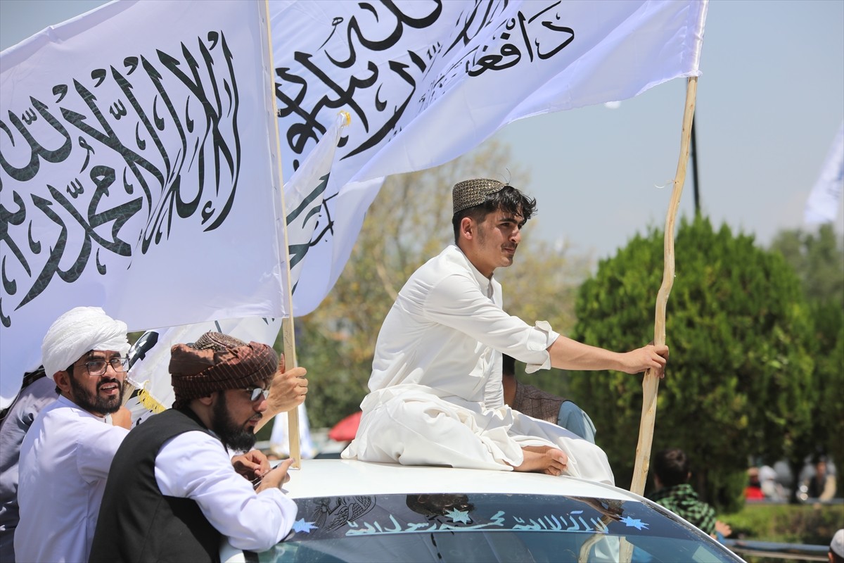 Afganistan yönetimi, bir zamanlar ABD'nin askeri üs olarak kullandığı Begram Hava Üssü'nde...