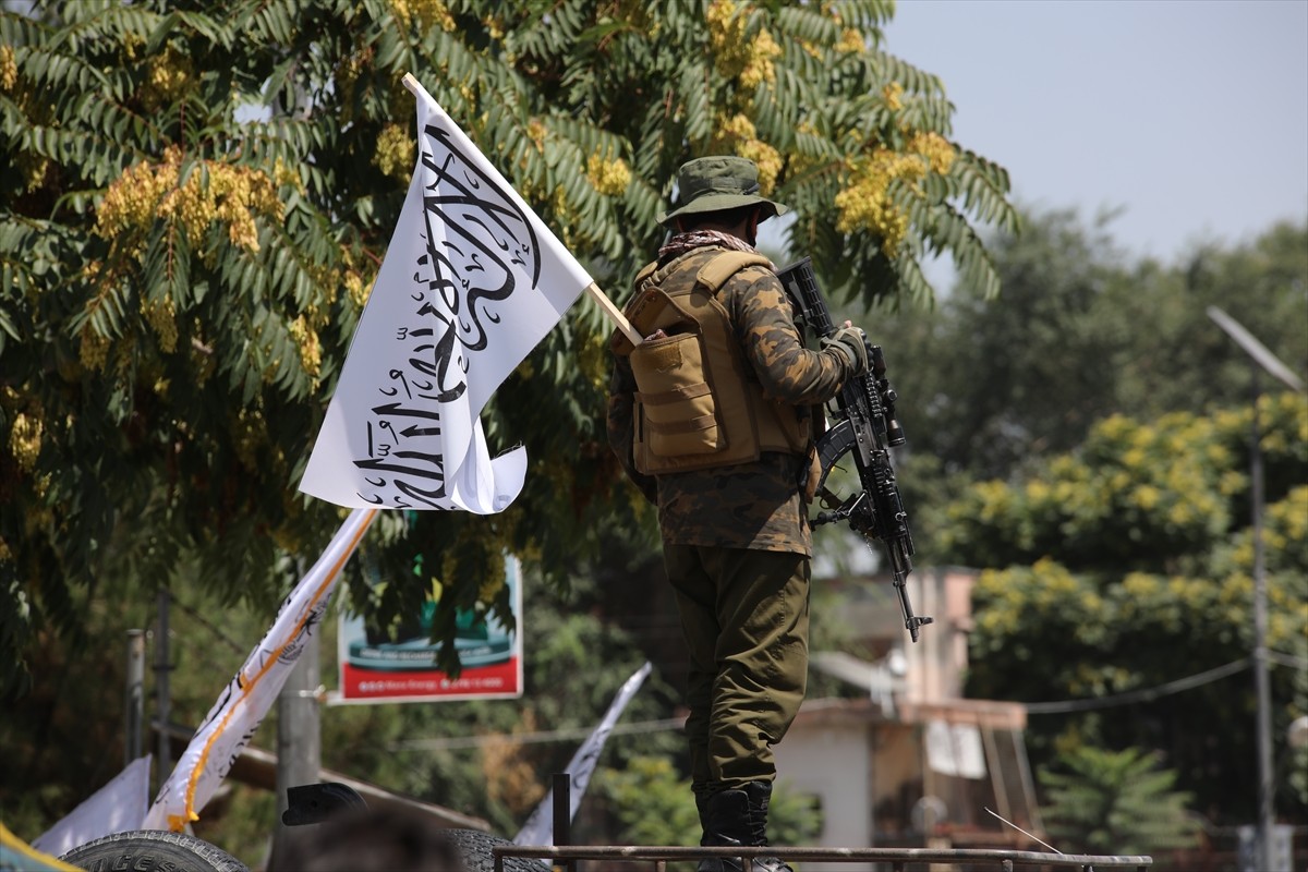Afganistan yönetimi, bir zamanlar ABD'nin askeri üs olarak kullandığı Begram Hava Üssü'nde...