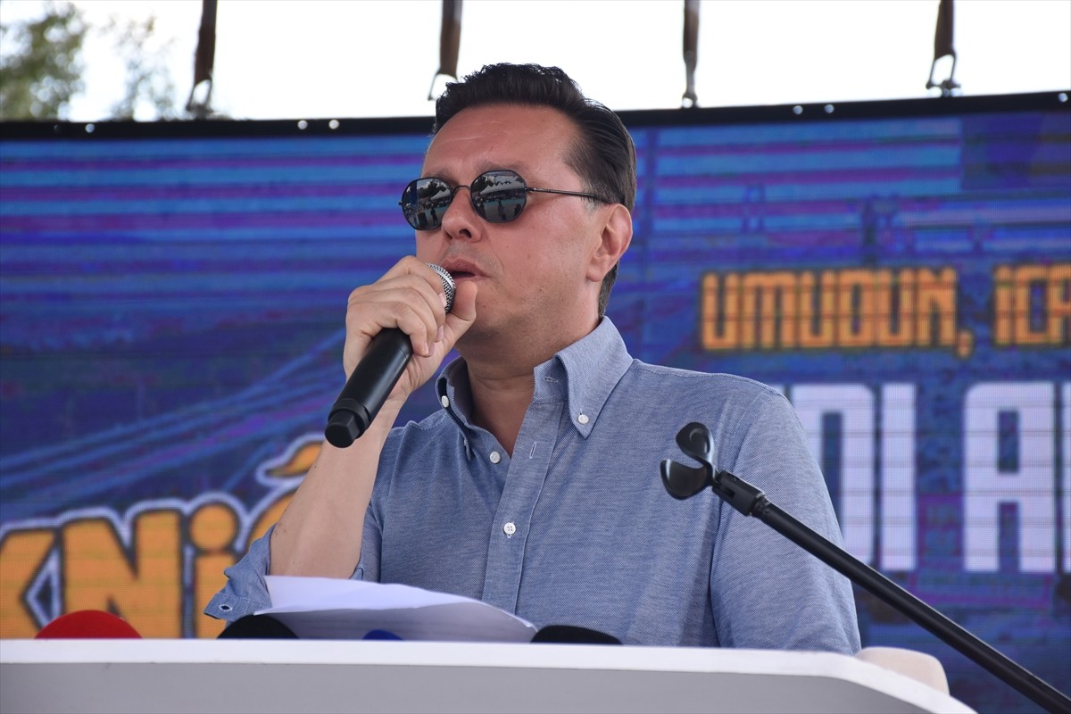 AK Parti Eskişehir İl Teşkilatınca, partinin 23'üncü kuruluş yıl dönümü nedeniyle Orman...