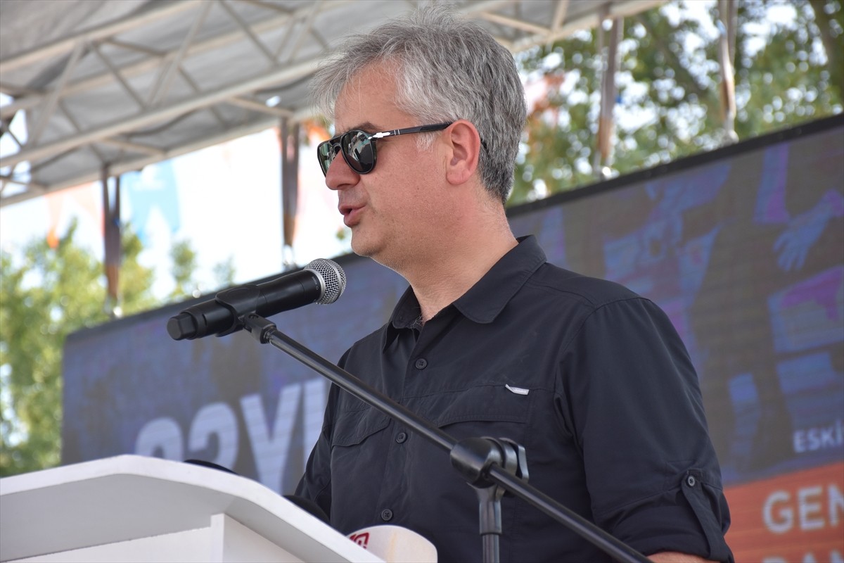 AK Parti Eskişehir İl Teşkilatınca, partinin 23'üncü kuruluş yıl dönümü nedeniyle Orman...