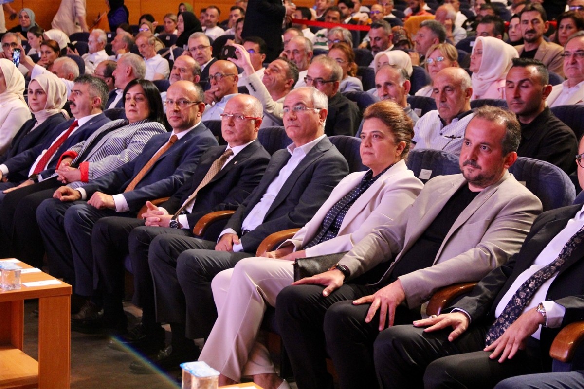 AK Parti Genel Başkanvekili Efkan Ala (sağ 3), Merinos Atatürk Kongre ve Kültür Merkezi'nde...