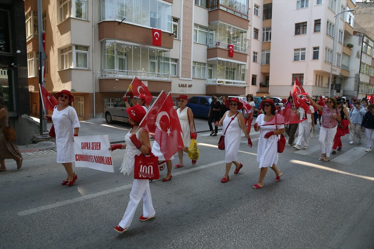 Atatürk'ün Kastamonu'ya gelişi ve Şapka İnkılabı'nın 99. yıl dönümü dolayısıyla kentte etkinlikler...