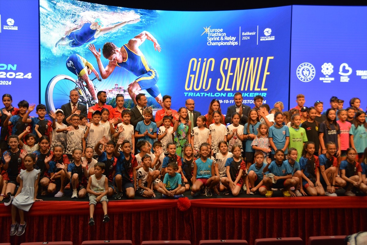 Balıkesir Büyükşehir Belediyesi ve Türkiye Triatlon Federasyonunun işbirliğiyle organize edilen...