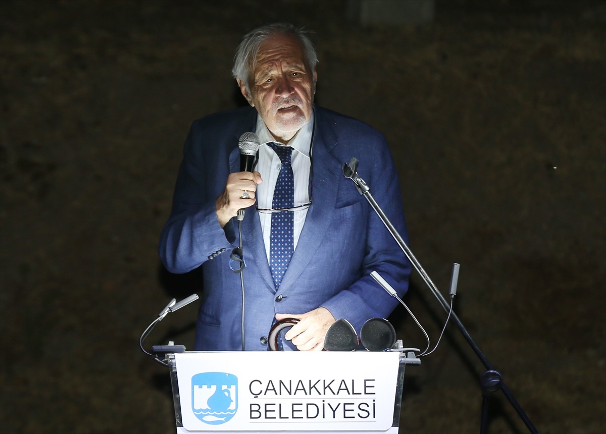 Çanakkale Belediyesince bu yıl 61'incisi düzenlenen Uluslararası Troia Festivali'nin resmi...