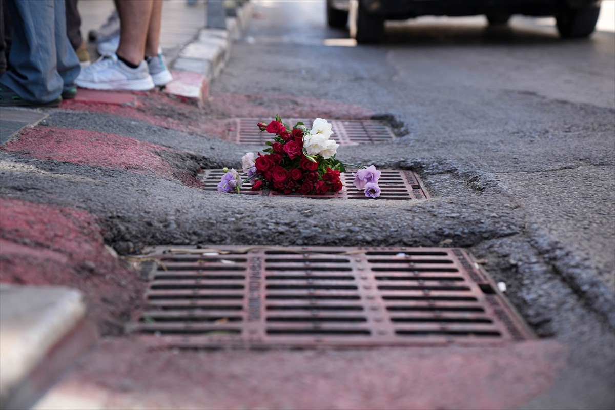 Dede Korkut Yörük Türkmen Federasyonu üyeleri, İzmir'in Konak ilçesinde 12 Temmuz'da sağanak...
