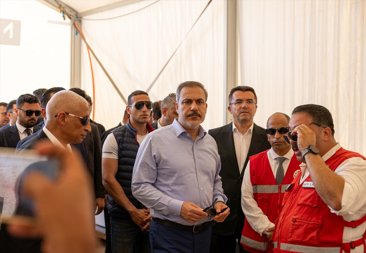 Dışişleri Bakanı Hakan Fidan, Mısır Dışişleri Bakanı Bedir Abdulati'nin daveti üzerine gittiği...