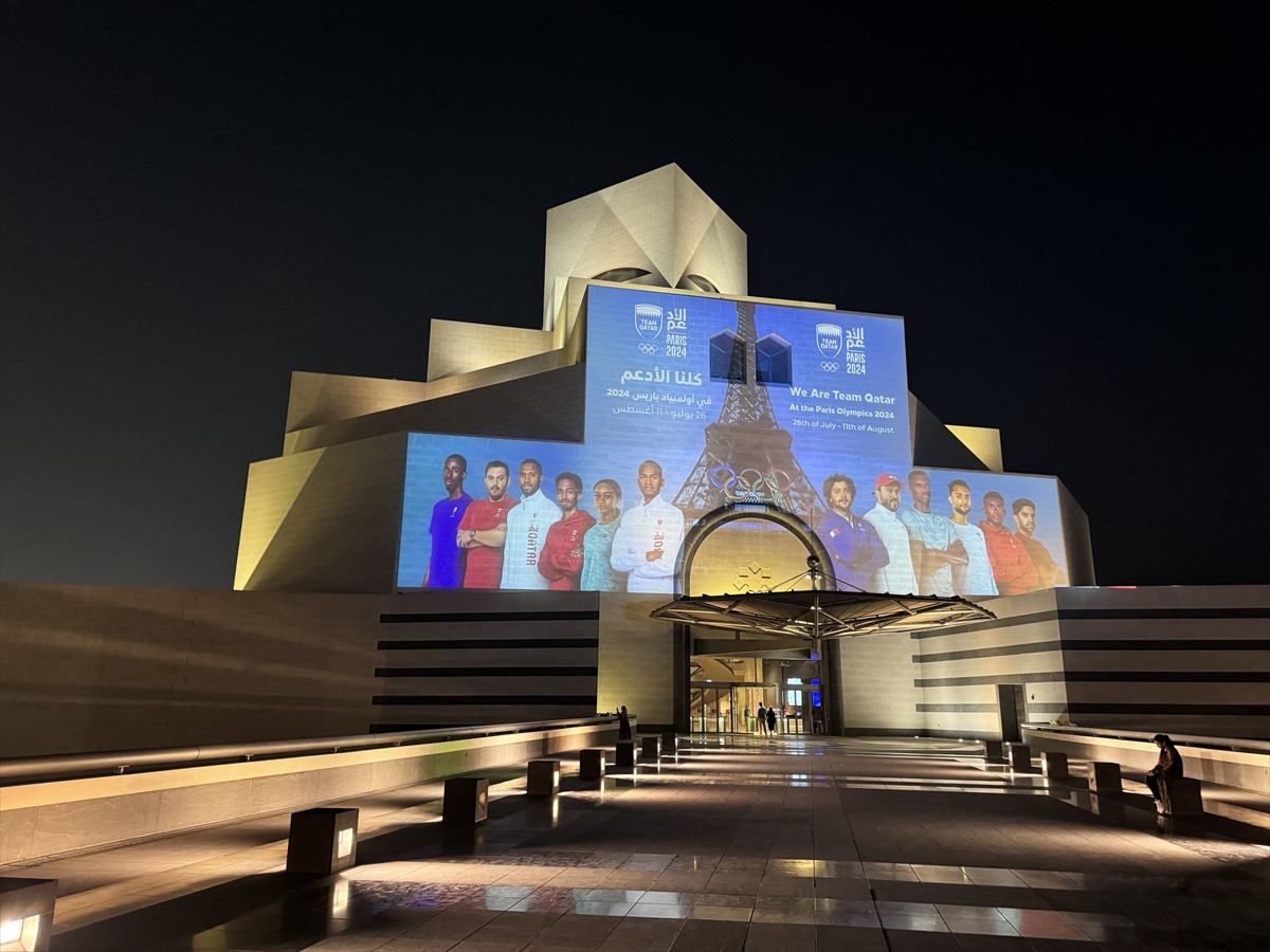 Dünyaca ünlü usta foto muhabiri Ara Güler'in eserlerinin yer aldığı "Ara Güler’in İzinde:...