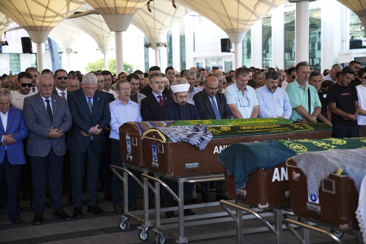 Eski bakanlardan Abdüllatif Şener'in oğlu Bedirhan Şener'in silahla vurarak öldürdüğü anneannesi...