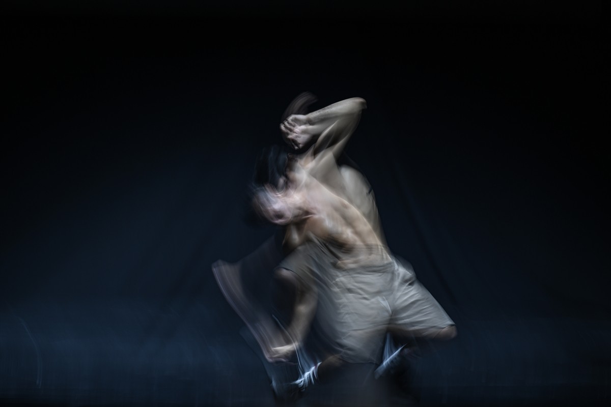 Farklı ülkelerden dans sanatçılarının performanslarını sergilediği 7. Uluslararası Solo Çağdaş...