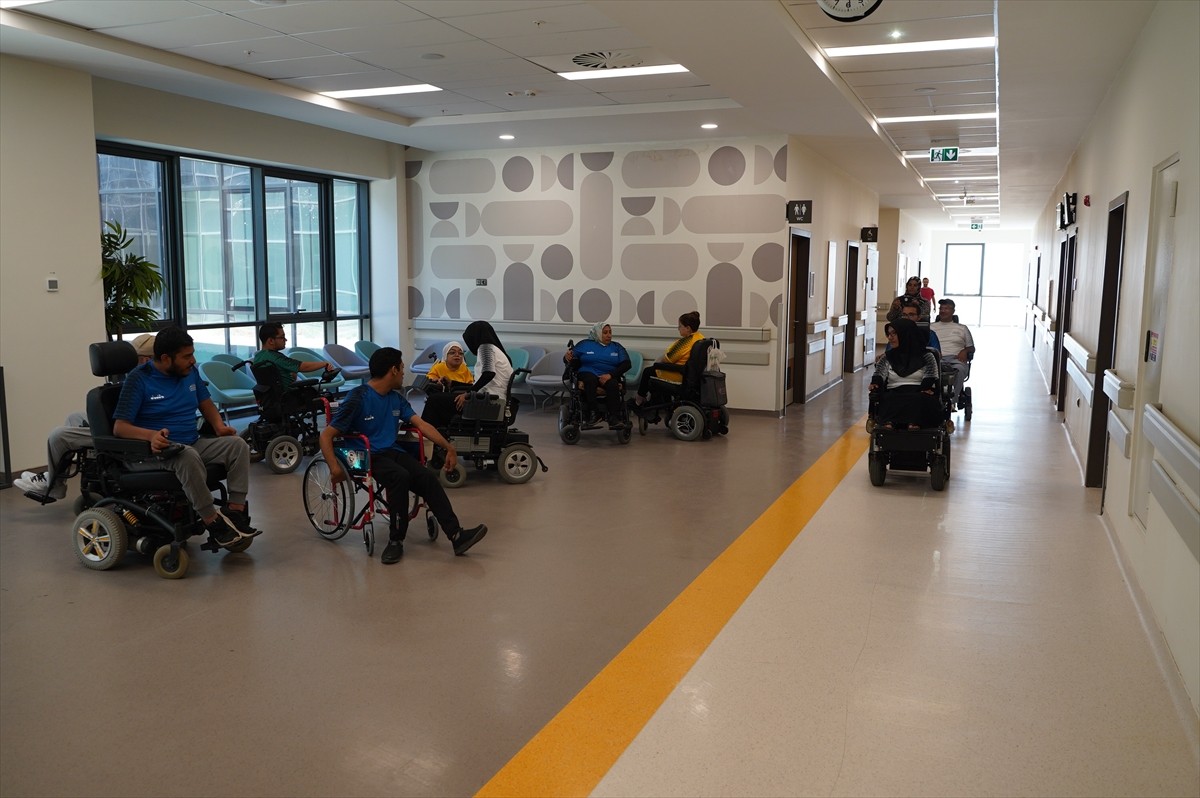 Gaziantep Boccia Takımı'nın kas hastası sporcuları, yaptıkları branşla "sosyalleşiyor ve hayata...