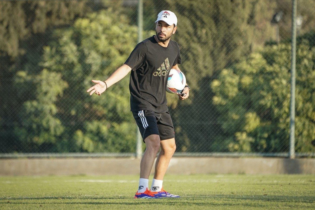 Gaziantep FK, Trendyol Süper Lig'in ilk haftasında deplasmanda Sipay Bodrum FK ile yapacağı maçın...