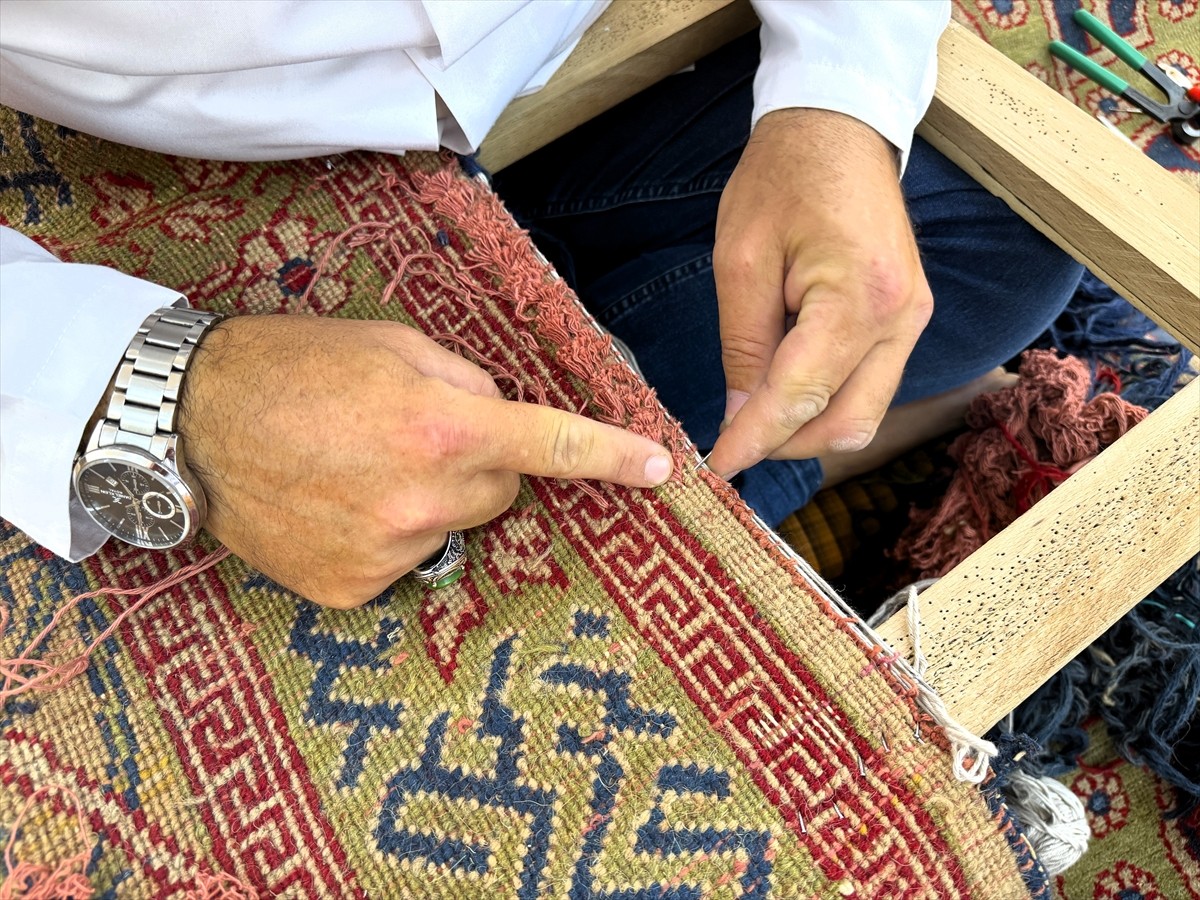 Hollanda'nın Lahey kentinde Uluslararası Adalet Divanı olarak hizmet veren Barış Sarayı'na Osmanlı...