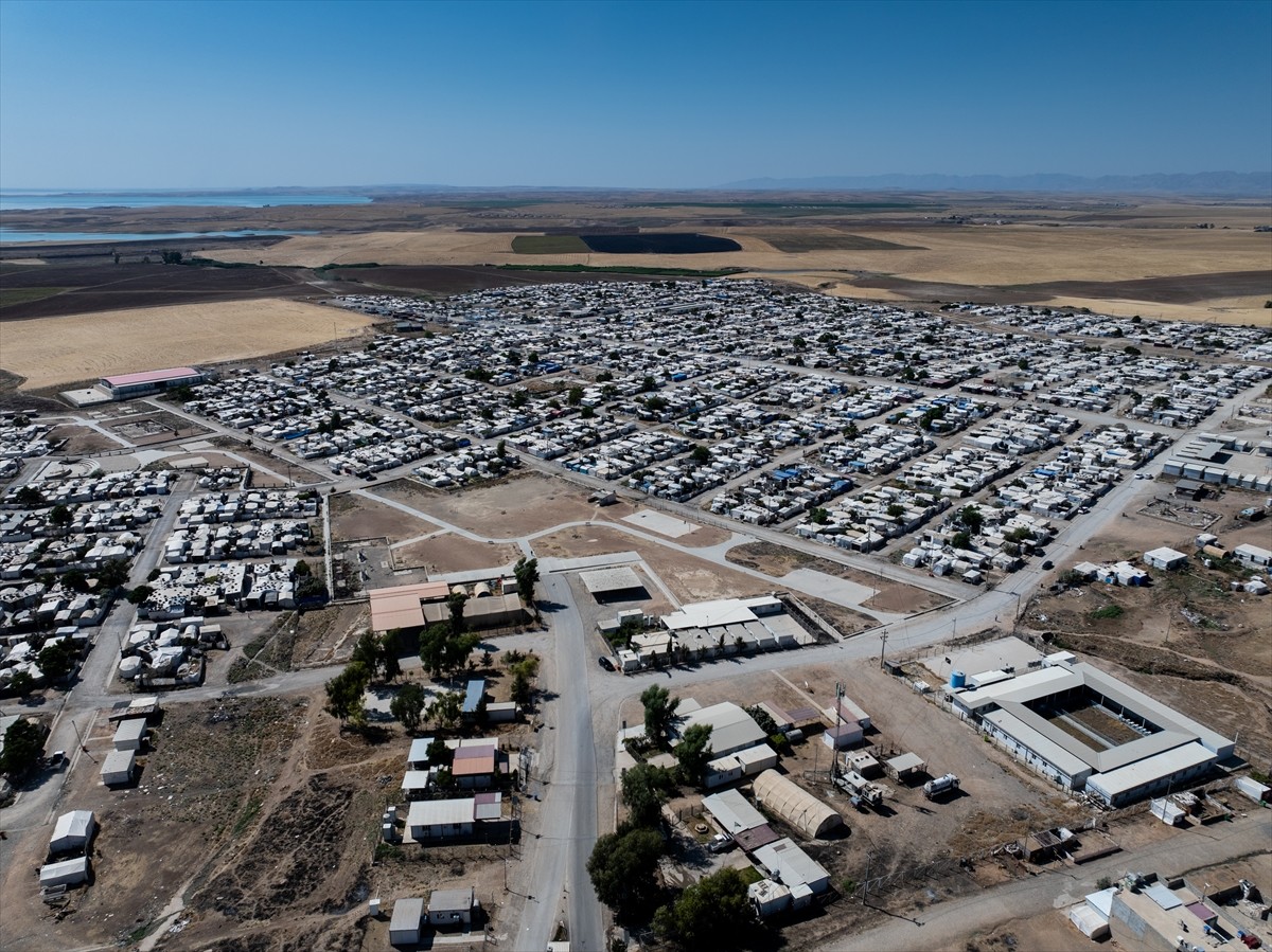 Irak'ın Musul kentine bağlı Sincar ilçesinden 10 yıl önce terör örgütü DEAŞ'ın işgali nedeniyle...