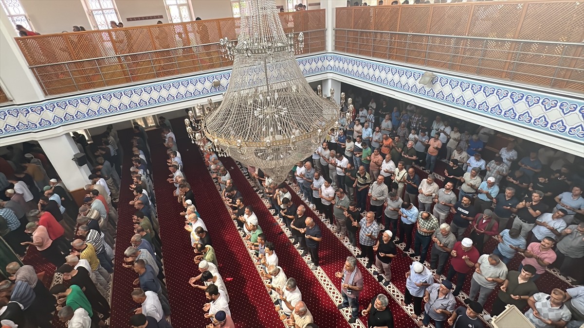 İran'ın başkenti Tahran'da suikasta uğrayan Hamas Siyasi Büro Başkanı İsmail Heniyye için...