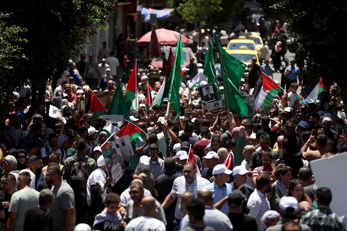 İşgal alındaki Batı Şeria'da "Gazze'ye ve İsrail Hapishanelerindeki Esirlere Destek" gösterileri...
