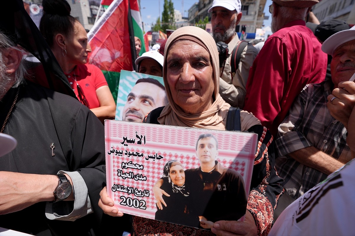 İşgal alındaki Batı Şeria'da "Gazze'ye ve İsrail Hapishanelerindeki Esirlere Destek" gösterileri...